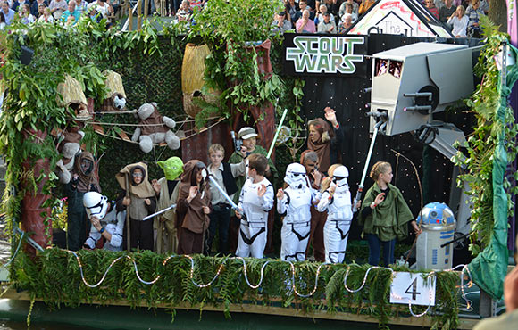 Folkelife_Hythe_Venetian_Fete_starwars