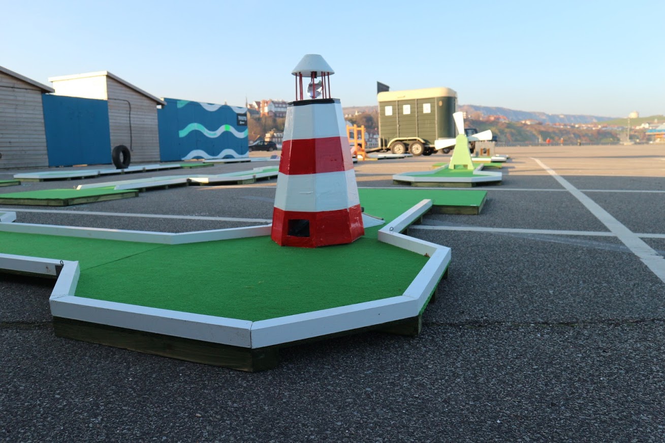 Mini Golf with lighthouse
