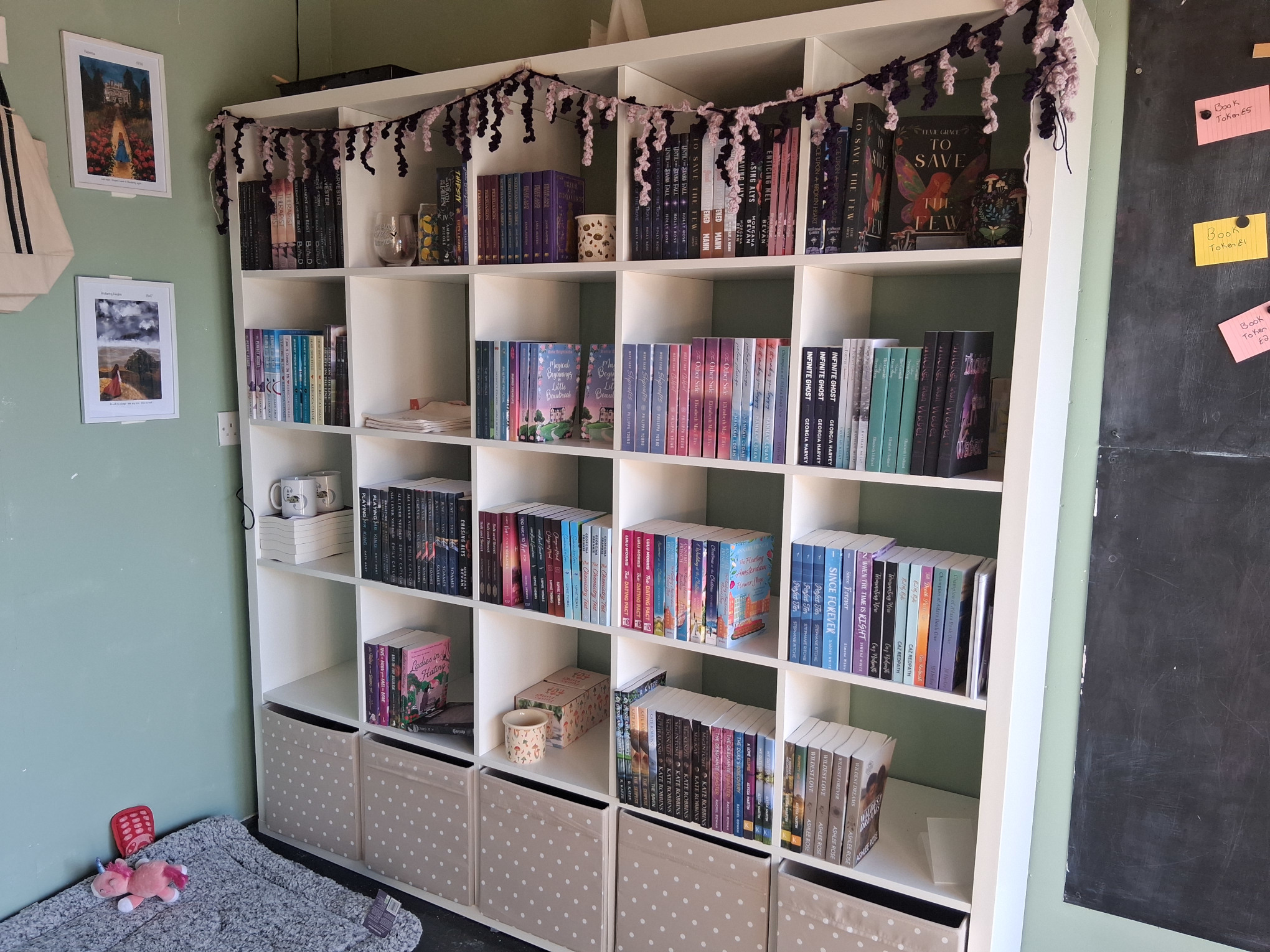 Cosy Cottage Romance Book Case